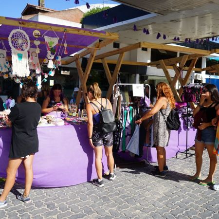 Punto Violeta - Feria de Productoras Autogestivas de Villa Gesell