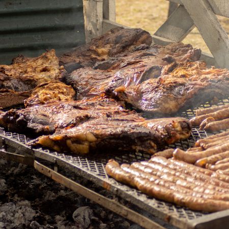 Villa Gesell: Un Calendario de Emociones entre Tradici&oacute;n, Pasi&oacute;n Mundialista e Invierno &Eacute;pico